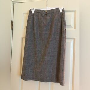100% Wool Gray, Black and Red Plaid Pencil Skirt Size 10